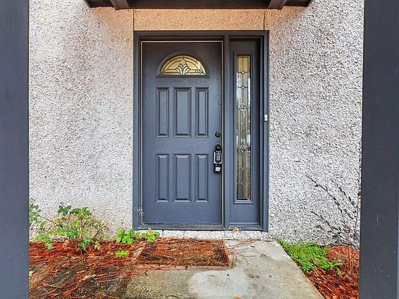 4th image of 120 N Palm Dr