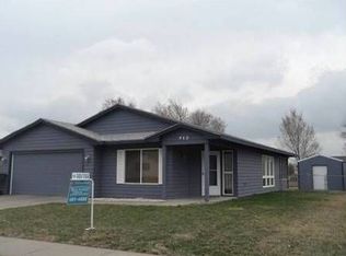 713 S Wabash Ave, Hastings, NE 68901