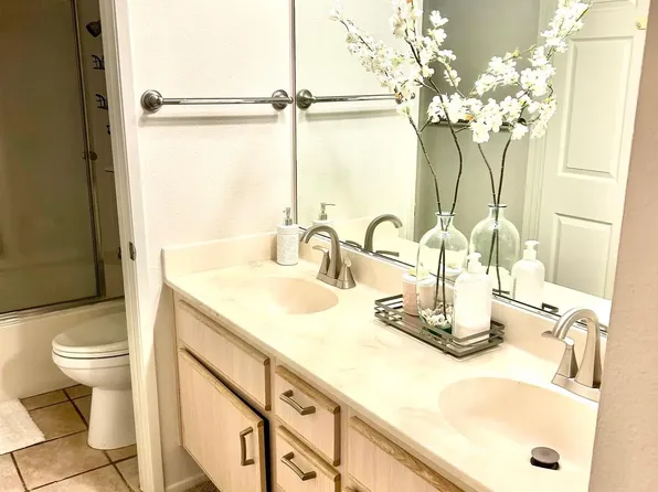 640 Camino De La Reina APT 1405, San Diego, CA 92108