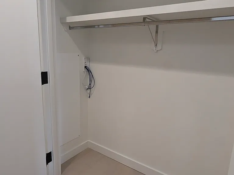 75 River Dr N #907 — Photo 9