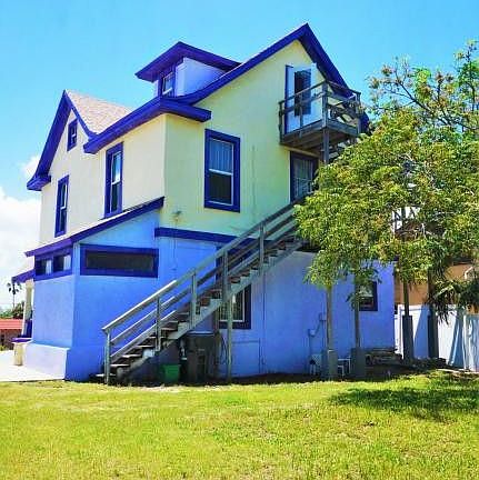3rd image of 207 S Peninsula Dr