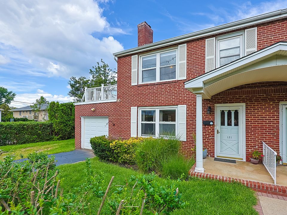 1st image of 121 Manhasset Ave