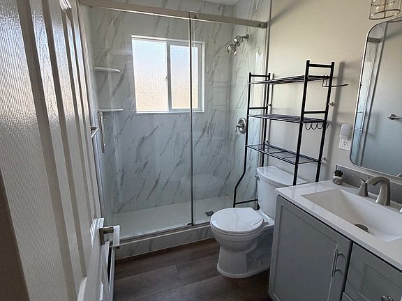 2nd image of 1320 Buena Vista Ave #1322