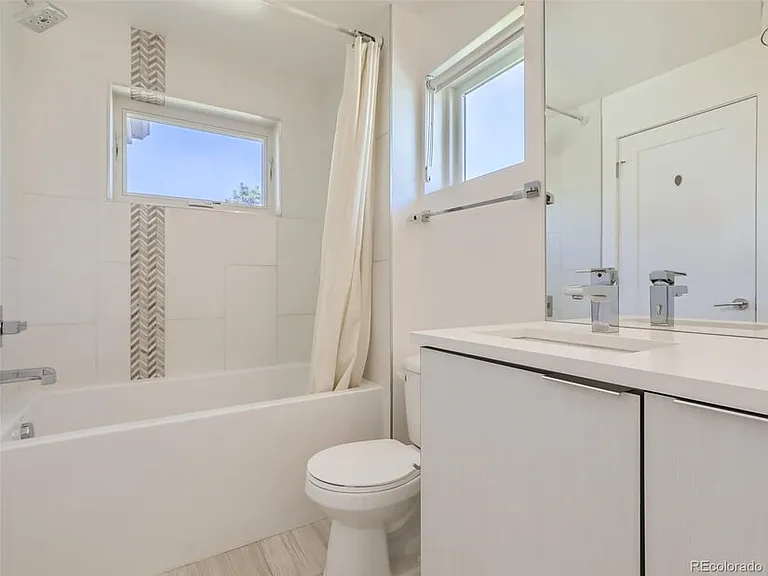Jack Jill Bathroom