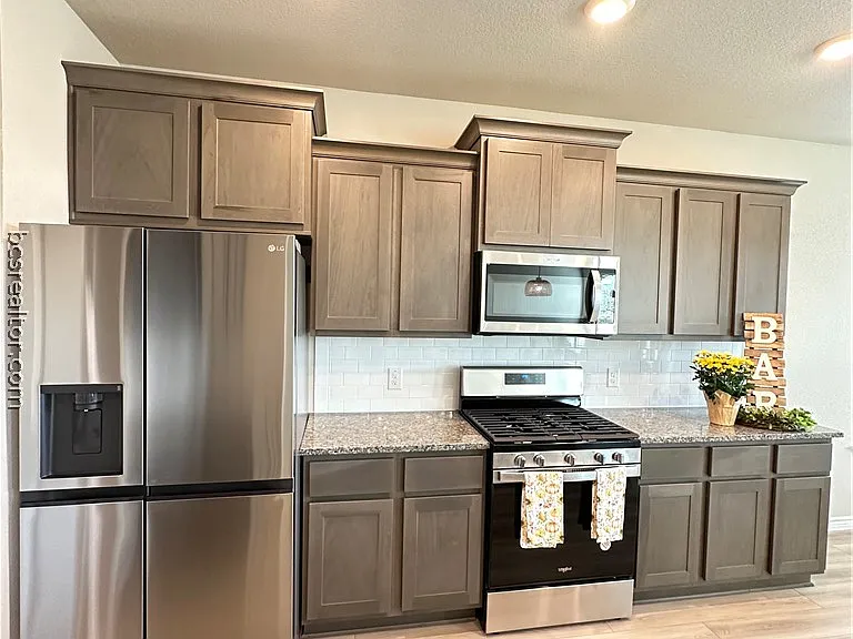 1119 Patriot Dr — Photo 8