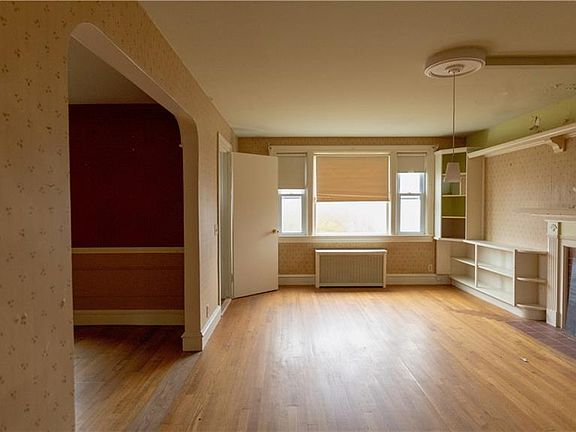 4th image of 107 Fuller St