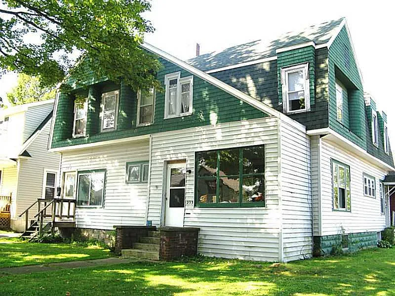 233 Wright St photo 1