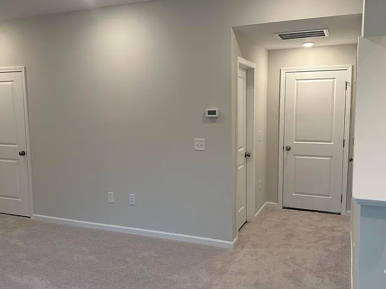 1078 Manorhaven Dr — Photo 11