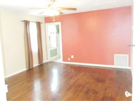 3rd image of 4035 Burlington Ave N