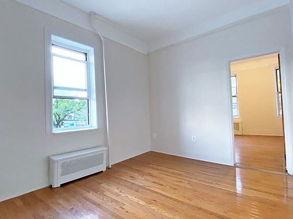 5th image of 14-34 Astoria Blvd