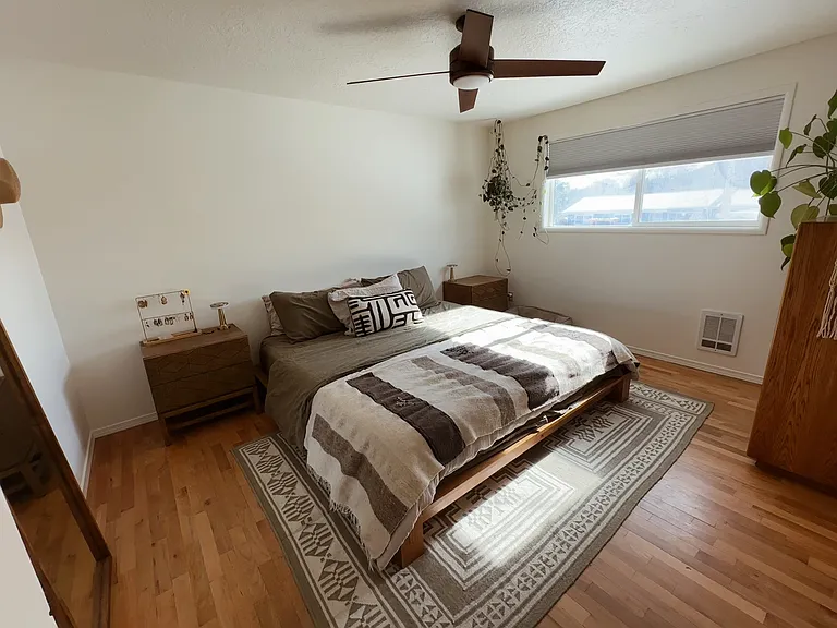 1314 NE Thompson Dr — Photo 9