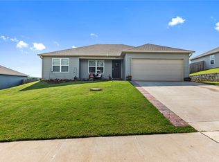 291 Evans St, Huntsville, AR 72740