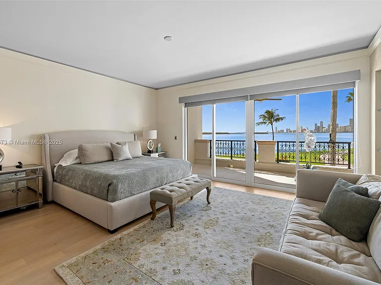 4924 Fisher Island Dr #4924 — Photo 33