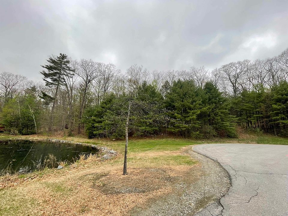 2nd image of 12-2 Pontiac Drive