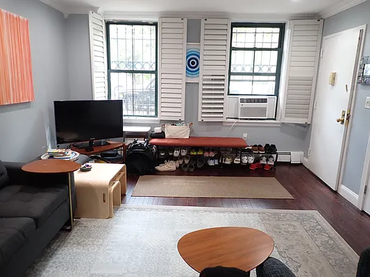 Rented by Hakeem Shahid, LREB | media 24