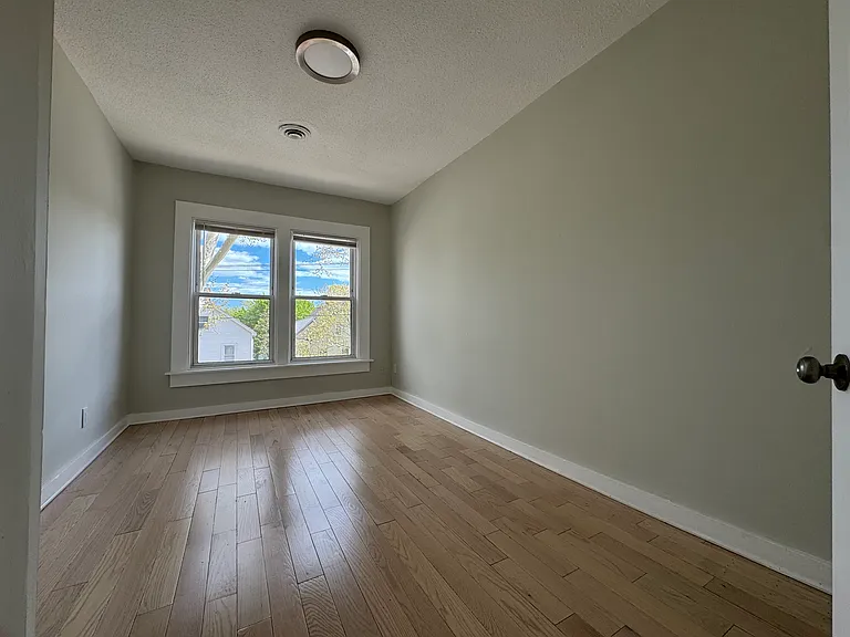 237 Davenport Ave #2B — Photo 9