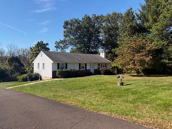 2nd image of 614 Keystone Dr