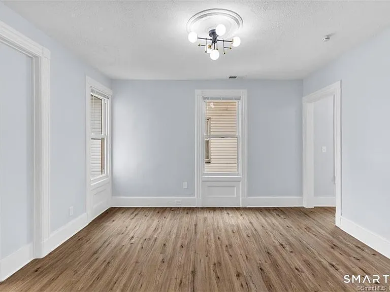 55 Admiral St #2 — Photo 5