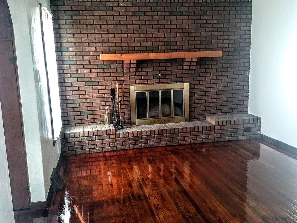 1st image of 1425 1st Ave