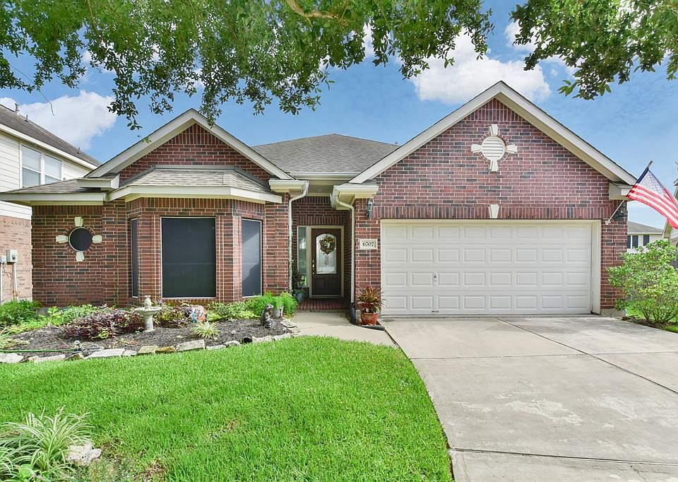 1st image of 6707 N Bay Crest Cir