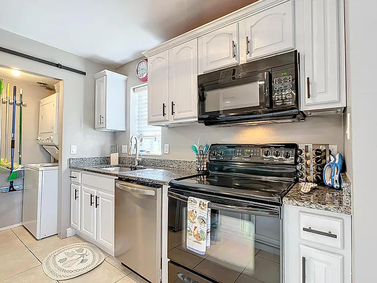 12080 Capri Cir S #101 — Photo 15