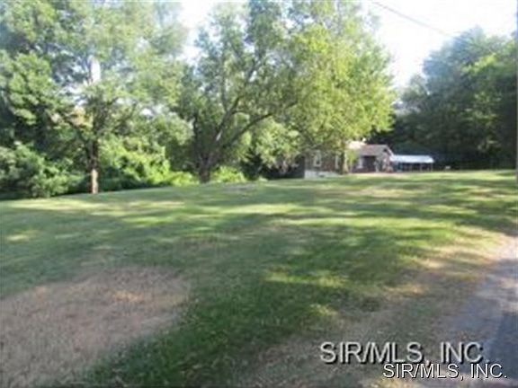 4th image of 2725 Cliff Dr