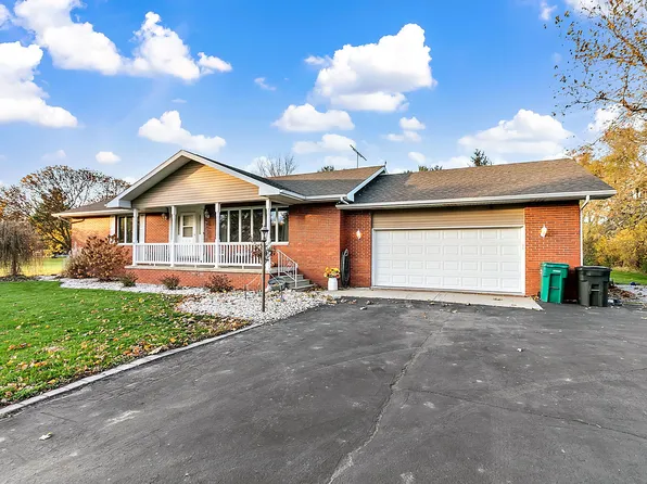 9735 E 8000th Rd N, Grant Park, IL 60940