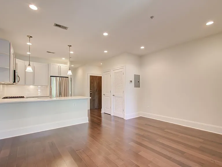 3937 Davis Pl NW #4 — Photo 9
