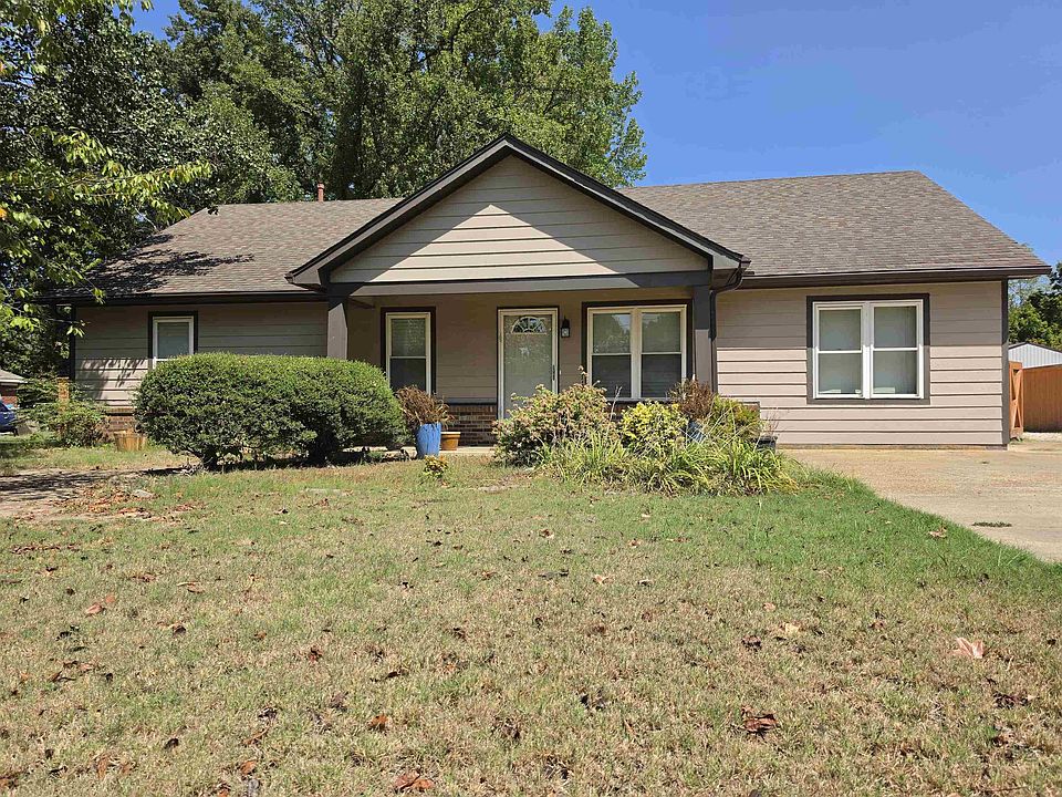 1st image of 162 Buford Rd W
