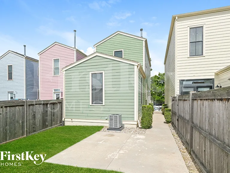 3455 Hiram St — Photo 18