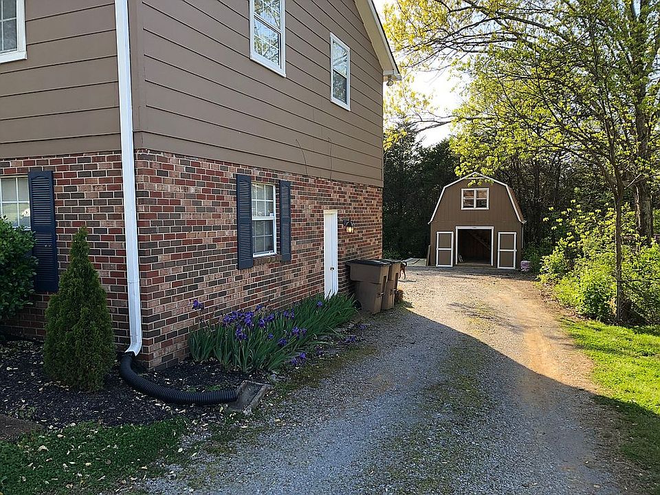 1st image of 332 Clearlake Dr W
