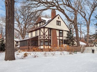 1933 E River Ter, Minneapolis, MN 55414