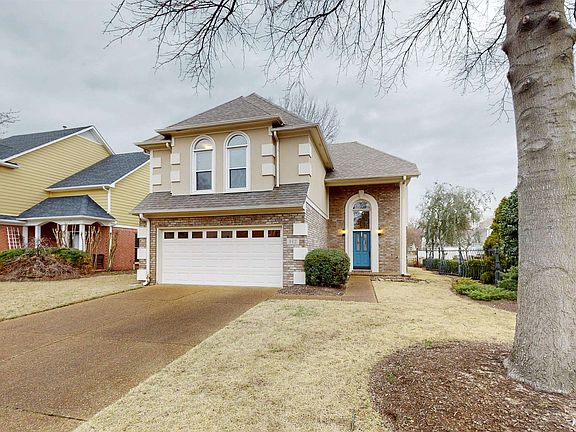 3rd image of 112 Riverwalk Pl