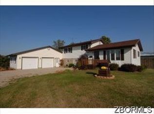 4525 Adamsville Rd, Zanesville, OH 43701