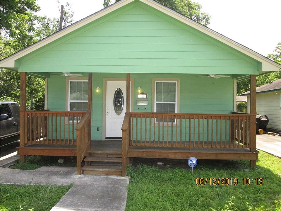 1st image of 203 E 38th St #3804