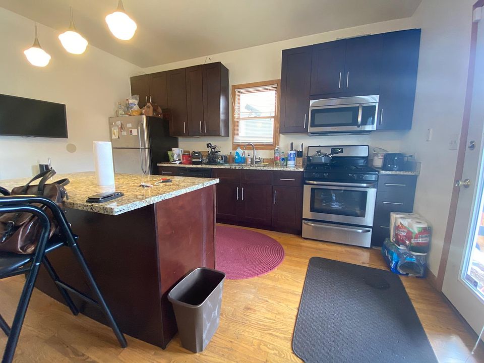 1st image of 1741 W Nelson St Frnt 1