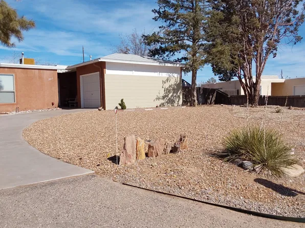 3803 Rose Cir SE, Rio Rancho, NM 87124