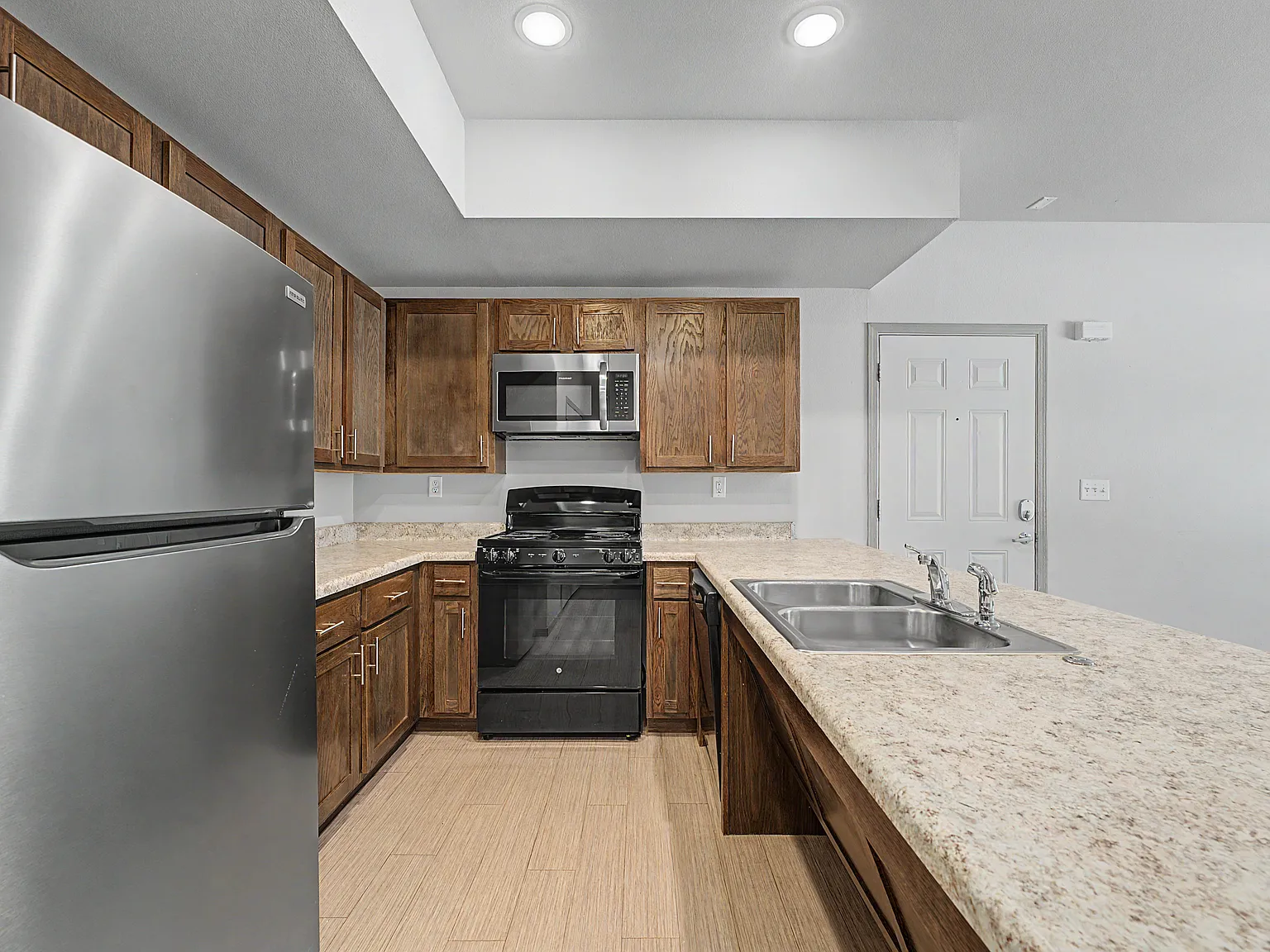 169 Fowler St — Photo 4