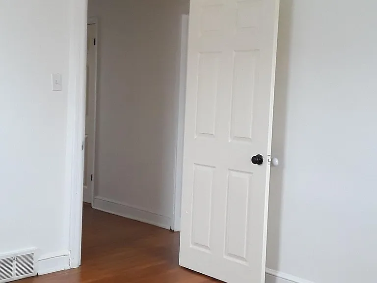 3405 Brunswick Ave — Photo 6