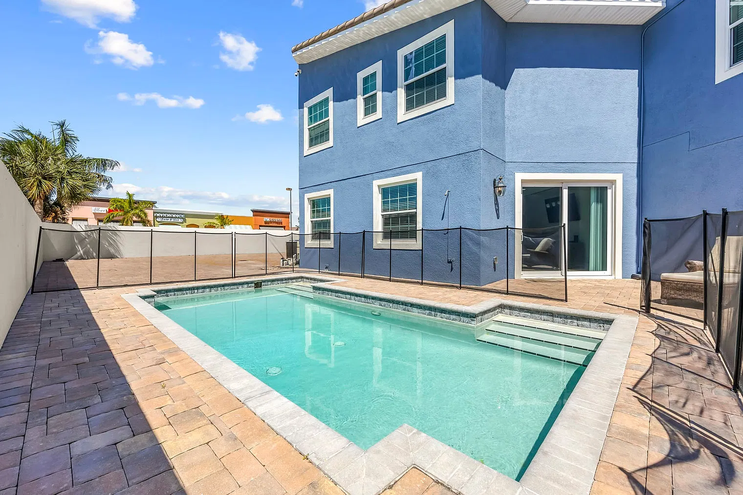 5 bed, 4.0 bath, 3552 sqft, $8,542 — Photo 2
