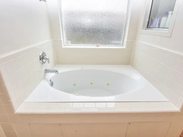 1815 Granite Field Ln — Photo 18
