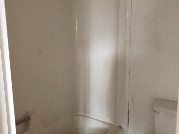 5th image of 3008 Drake Cir #B