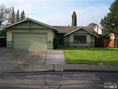 425 Violet Ct photo 1