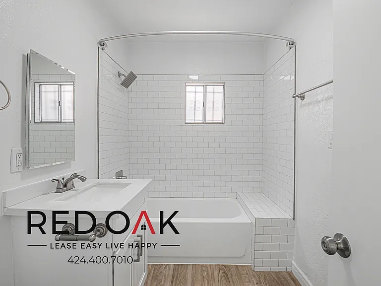 2410 La Salle Ave #2410 — Photo 14
