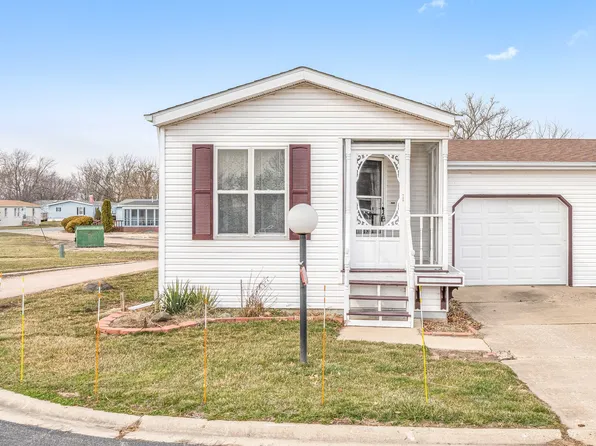 118 Cardinal Ln #A, Sandwich, IL 60548