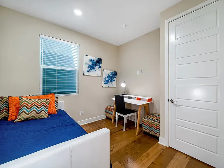 6746 Gill Way — Photo 18