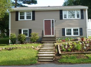 11 Lakeview Dr, Billerica, MA 01821