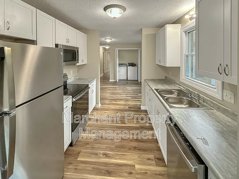 4716 Old Spartanburg Rd — Photo 8