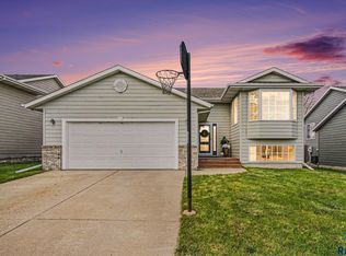 7004 W 51st St, Sioux Falls, SD 57106