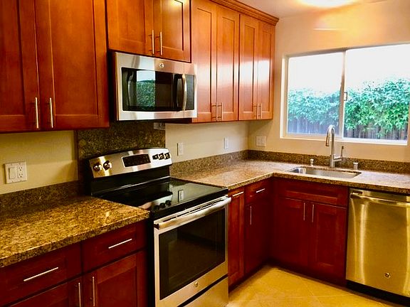 2nd image of 290 Waverley St #2